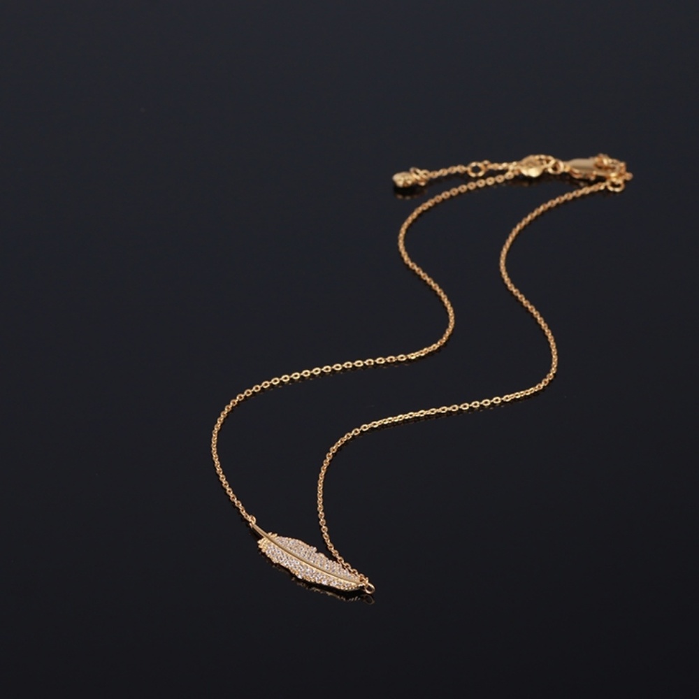 Henri Bendel Necklace - Picture 4 of 8